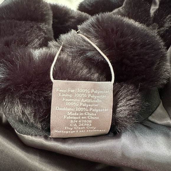 Vince Camuto Black Faux Fur Vest Jacket size OS - Picture 14 of 17